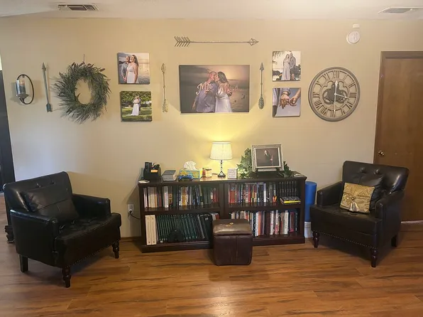 213 Hawken Rd, Clovis, NM 88101