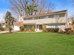 130 Chestnut Rd, Manhasset, NY 11030