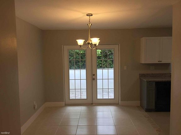4th image of 20410 SW 106th Ct