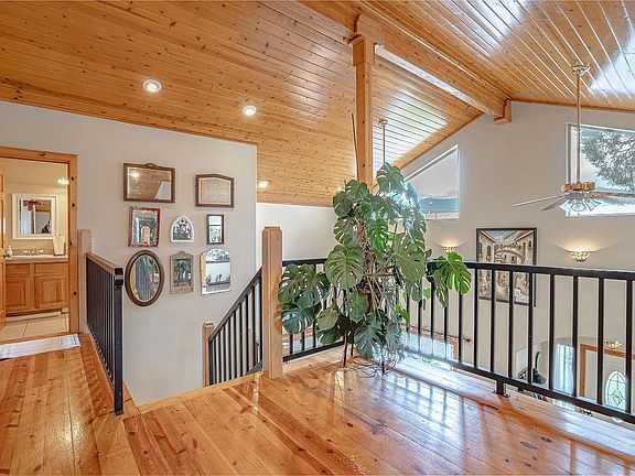5th image of 708 Cottage St