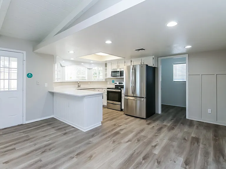 5419 E Delta Ave — Photo 6