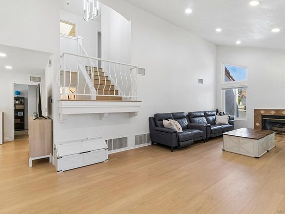 2nd image of 2343 Fair Oak Ct