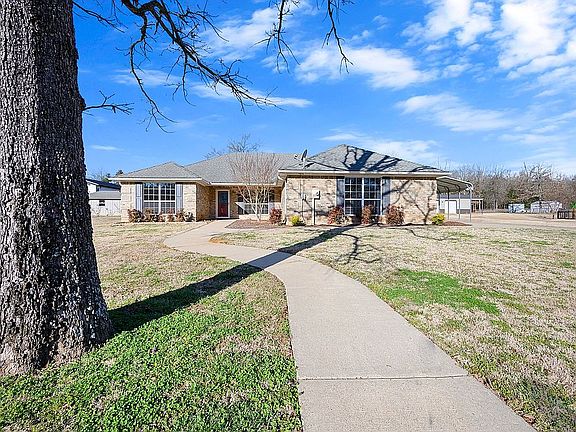 3rd image of 509 Oak Brook Dr