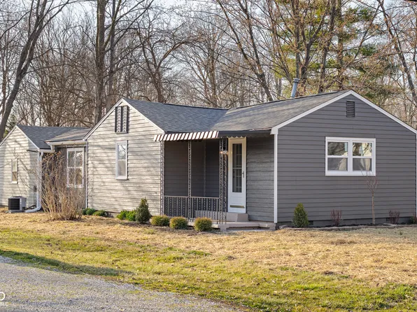 426 Della Rd, Columbus, IN 47203