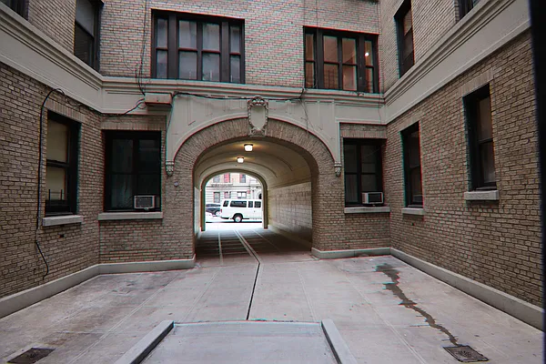 Rented by PMG Real Estate  | media 10