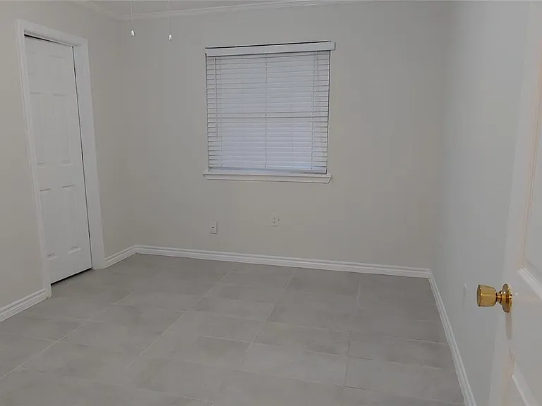 1930 Pepperwood Ln — Photo 16