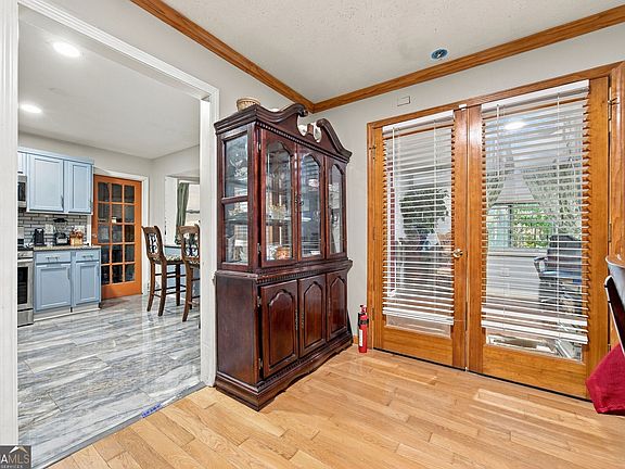 5th image of 119 Wildwood Rd