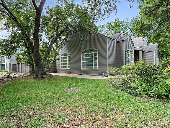 3rd image of 1315 Audubon Pl