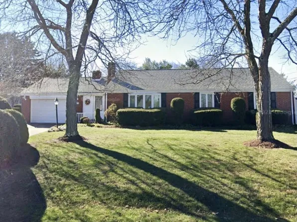 304 Franklin Dr, Pittsburgh, PA 15241