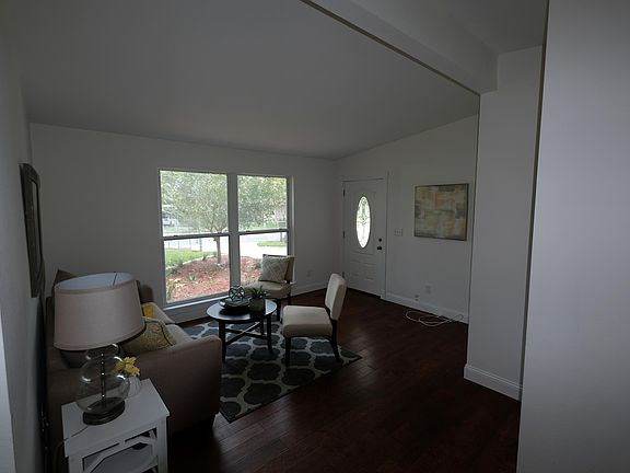 3rd image of 2206 LIMOGES Drive E