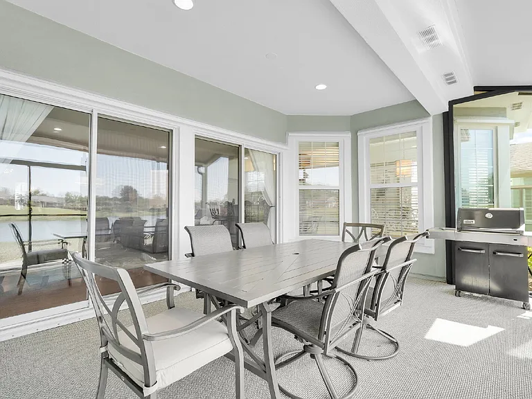 17 Thomas Bee Dr — Photo 52