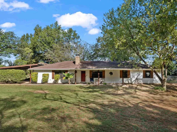398 County Road 279, Carthage, TX 75633