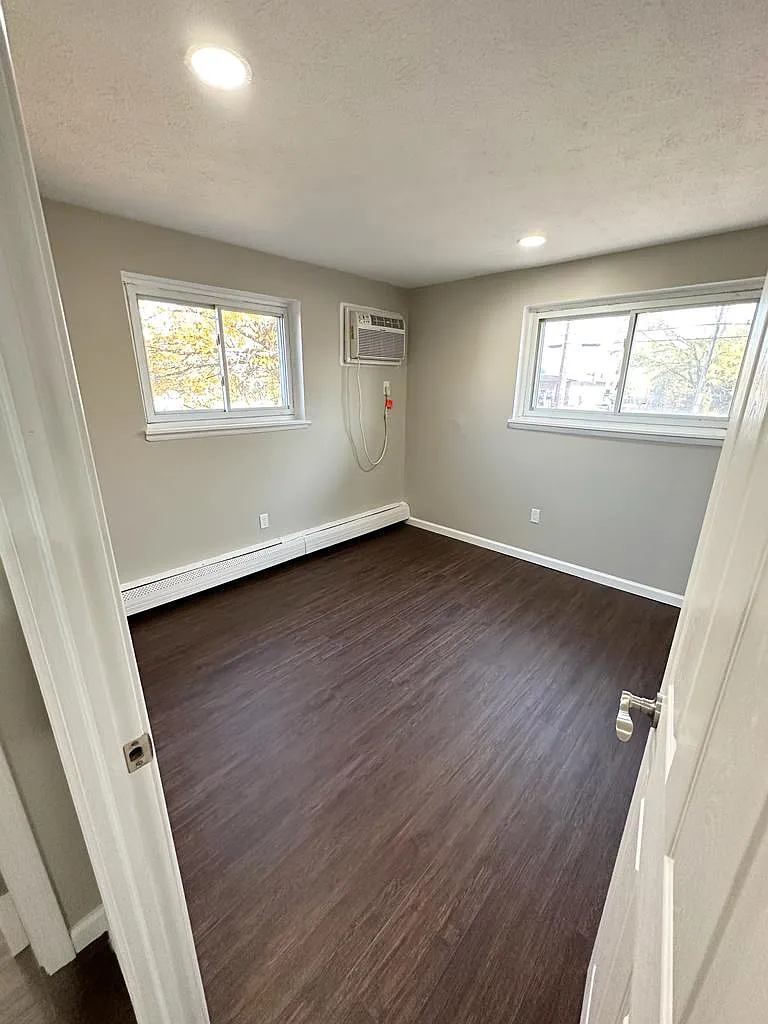 1 bed, 750 sqft, $895 — Photo 4