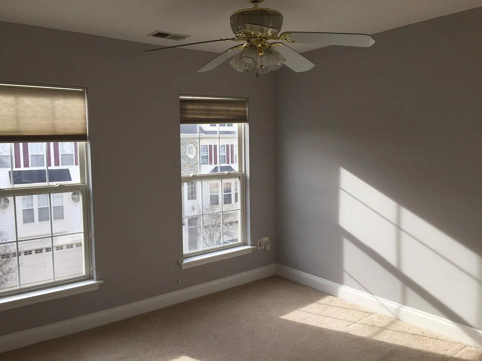 Capstone Cir, Herndon — Photo 3