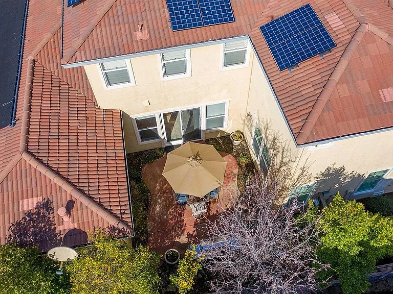 4930 Village Green Dr — Photo 38
