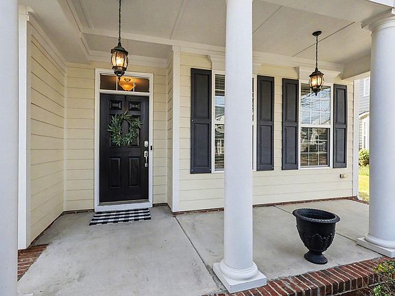 2nd image of 1205 Palace Garden Way