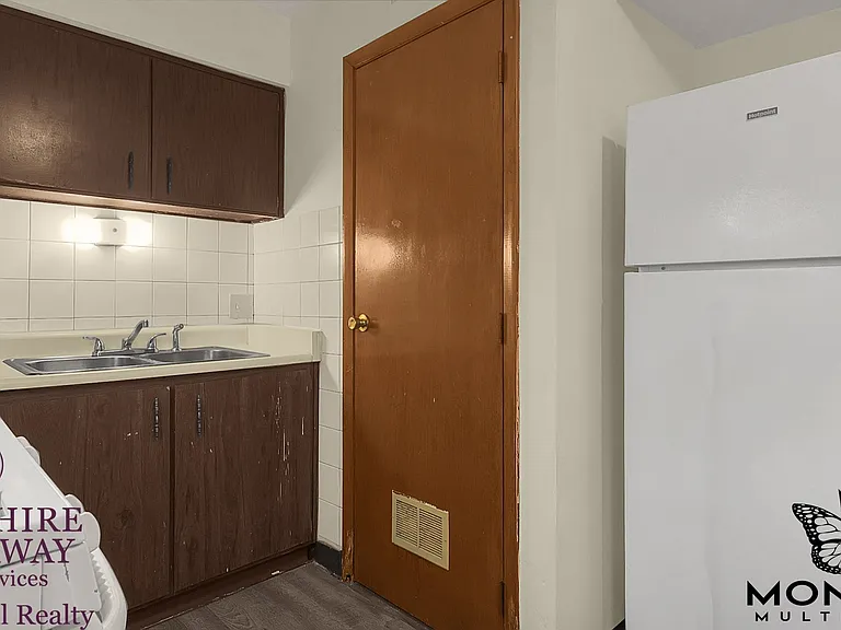 3042 Sandridge Ave #3042 — Photo 39