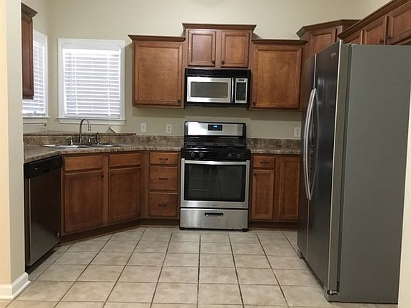 4th image of 150 Mossy Springs Dr