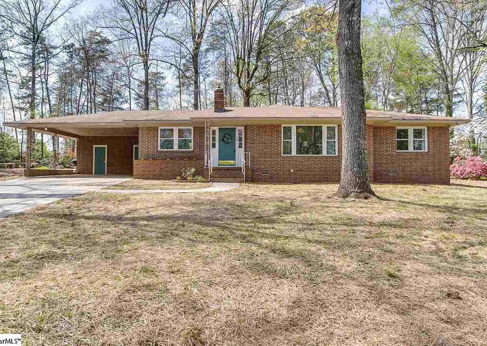 1st image of 33 Blue Mountain Dr