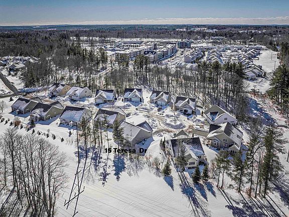 3rd image of 15 Teresa Drive