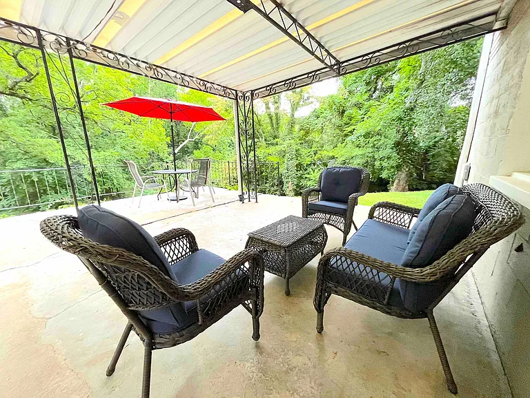 567 Whispering Hills Dr #B — Photo 19