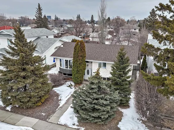 9813 152nd St NW, Edmonton, AB T5P 1X2