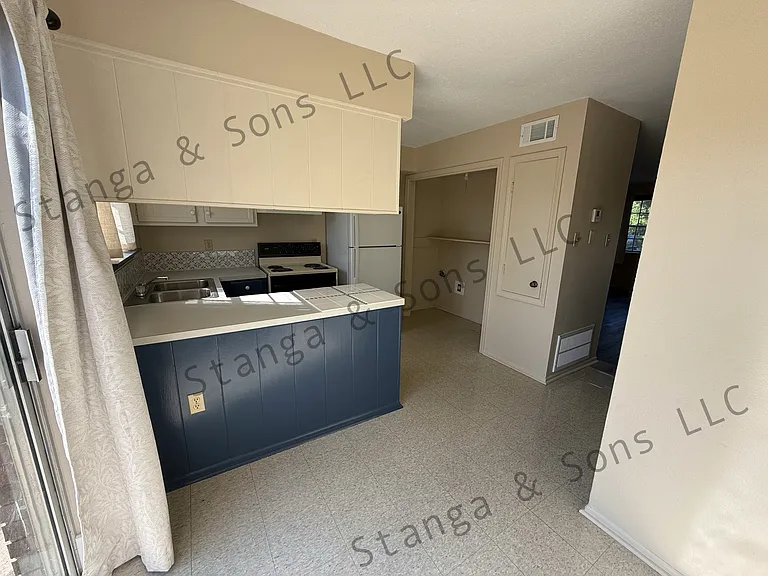104 Michelle Pl #D — Photo 6