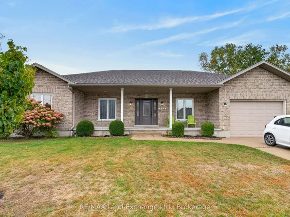 709 McGaw Dr, Kincardine, ON N2Z 1W1
