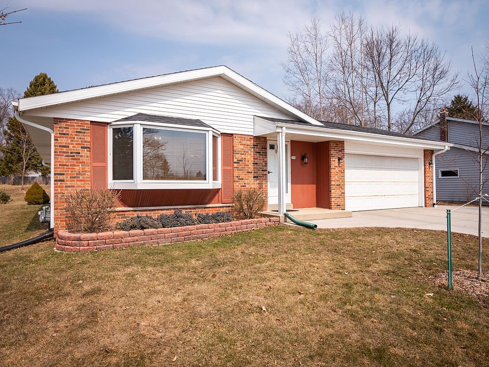 304 East Norport Drive-9
