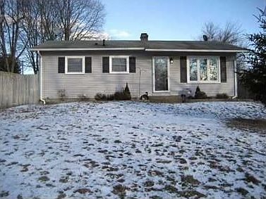 1st image of 24 Fleetwood Dr