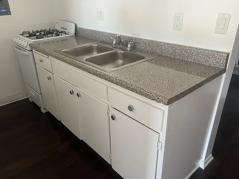 You New Home in North Hills Awaits! — Photo 9