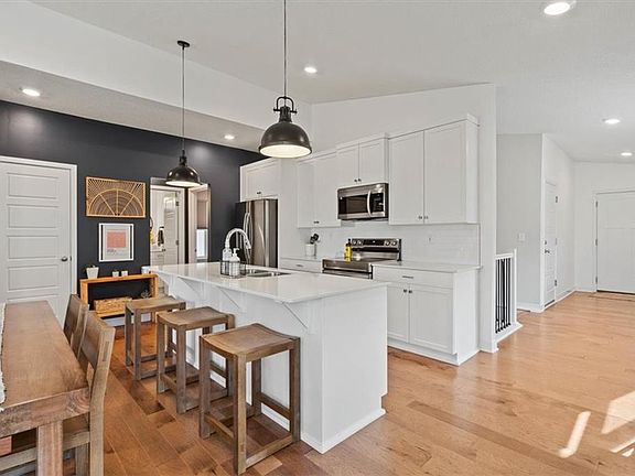 5th image of 13308 W 180th St