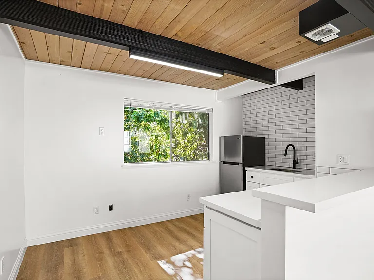 2030 Cedar St #6 — Photo 6