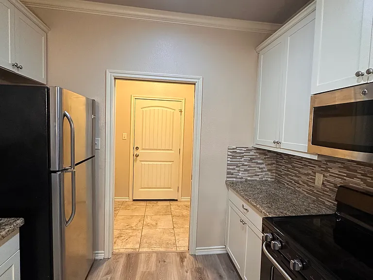 3823 Harvey Rd — Photo 3