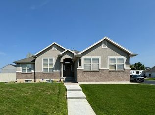 5740 S 4650 W, Hooper, UT 84315