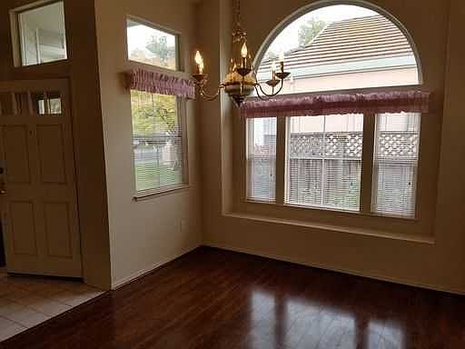 3rd image of 1735 Zinfandel Dr