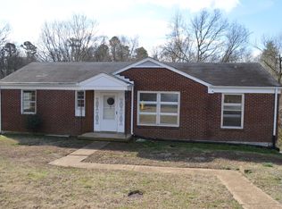 1075 Forrest Dr, Clarksville, TN 37040