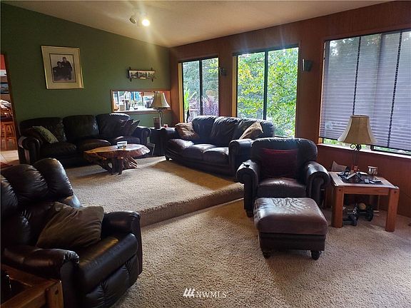5th image of 6318 195th Ave SE