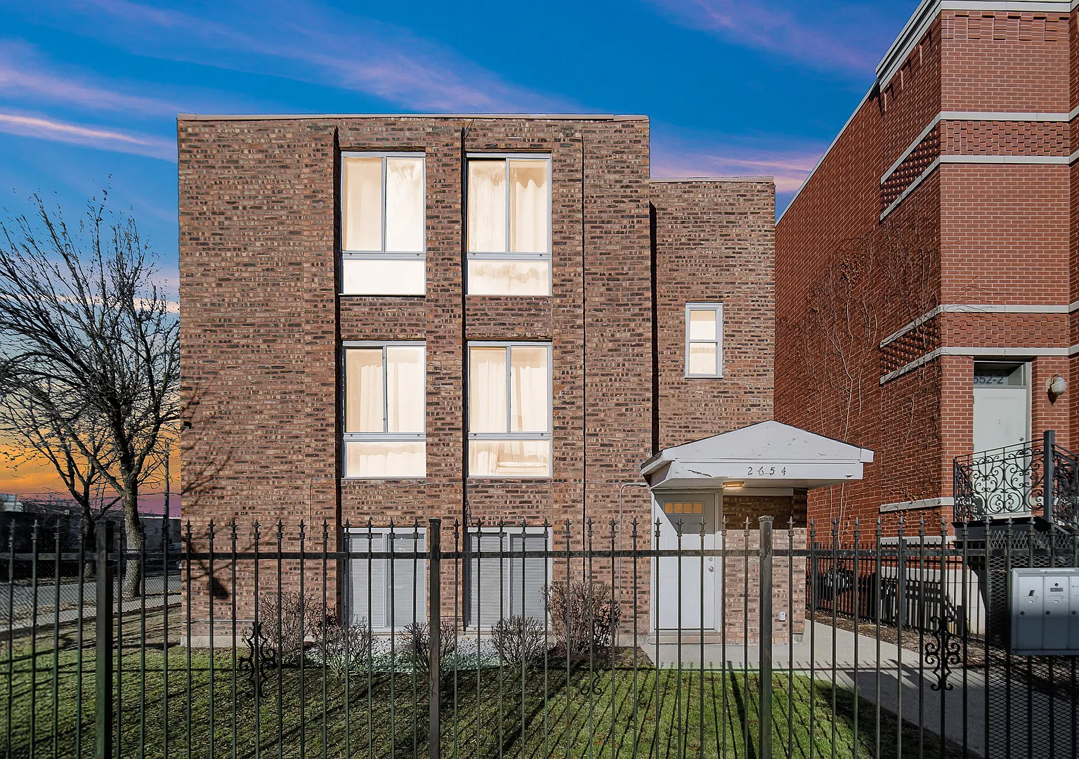 2 bed, $1,700 — Photo 2