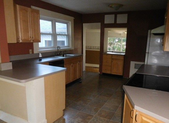 3rd image of 123 Biltmore Ave