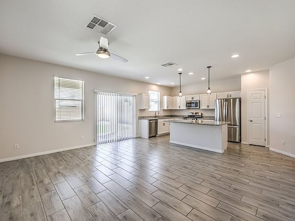2nd image of 10023 Cluny Ave