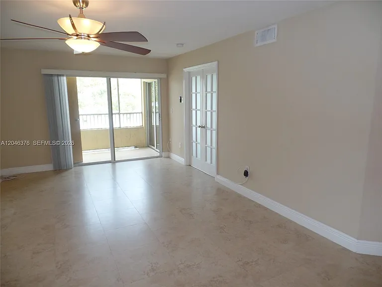 2811 N Oakland Forest Dr #205 — Photo 6