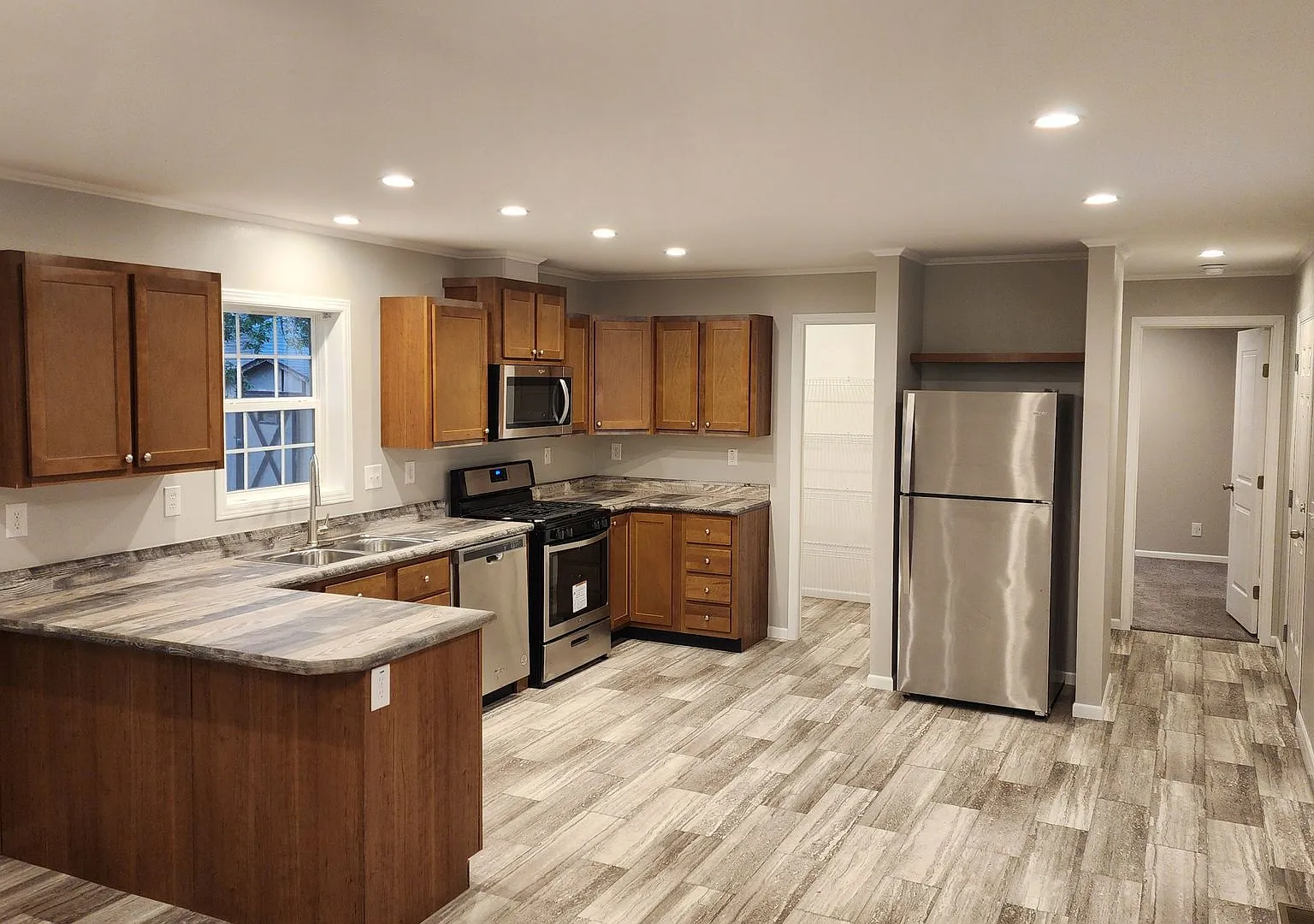 Single Family Manufactured Home — Photo 2