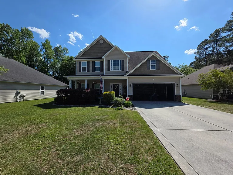 763 Radiant Dr — Photo 2