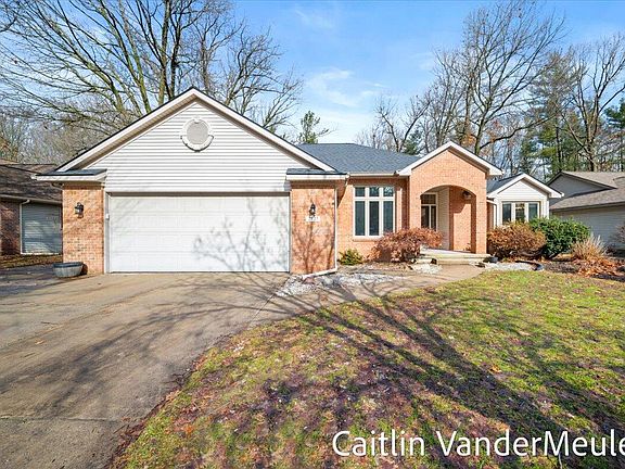 3rd image of 2627 Golfbury Dr SW