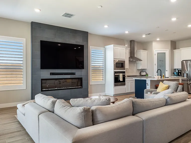 1725 E Questa Dr — Photo 13
