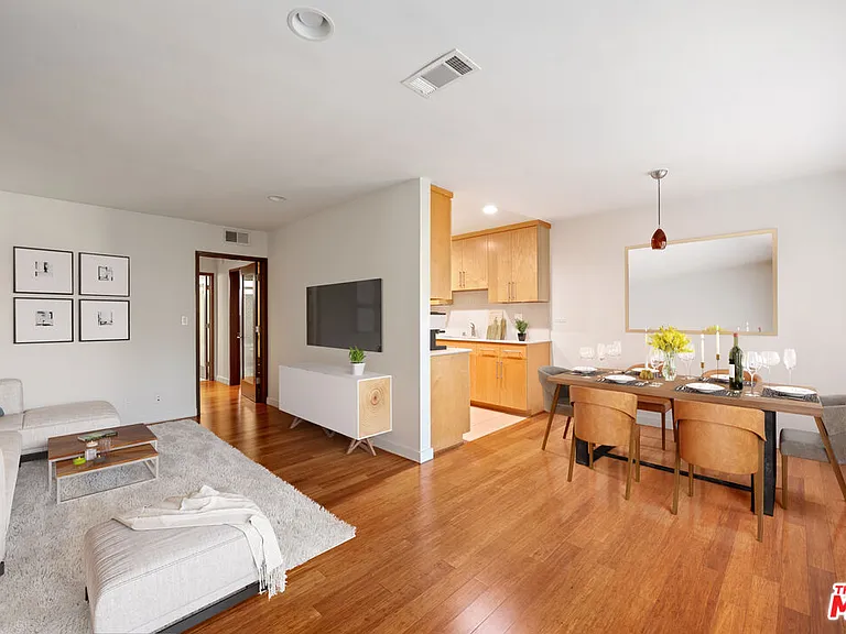 931 N Alfred St #306 — Photo 3