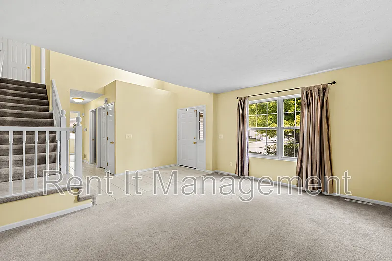 5 bed, 3.0 bath, 2939 sqft, $3,000 — Photo 4