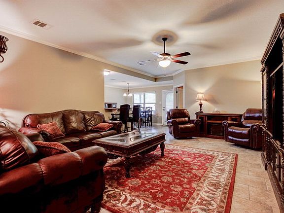 4th image of 1629 Tanglewood Cir