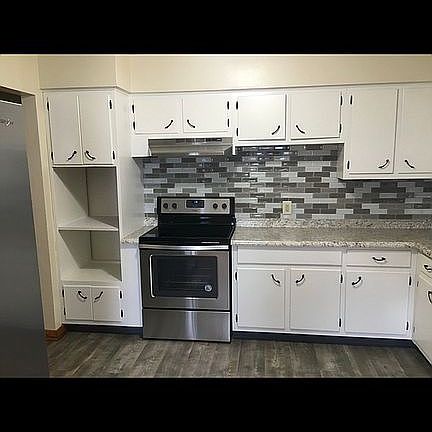 5th image of 849 Tener St